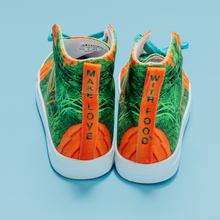 Load image into Gallery viewer, Carrot Heart Kids Hi-top shoe back